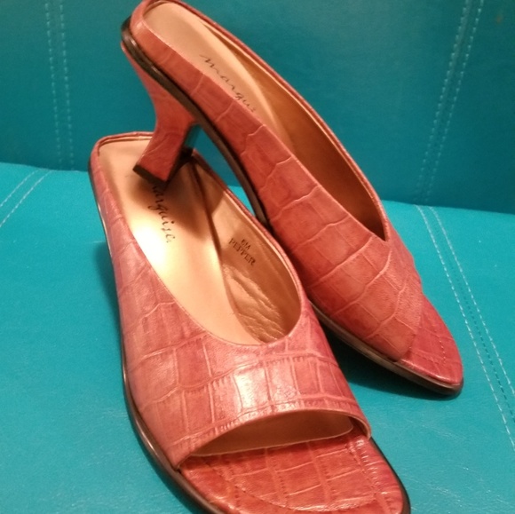 Marquise Shoes - Brown Leather Crocodile Print Heels by Marquise